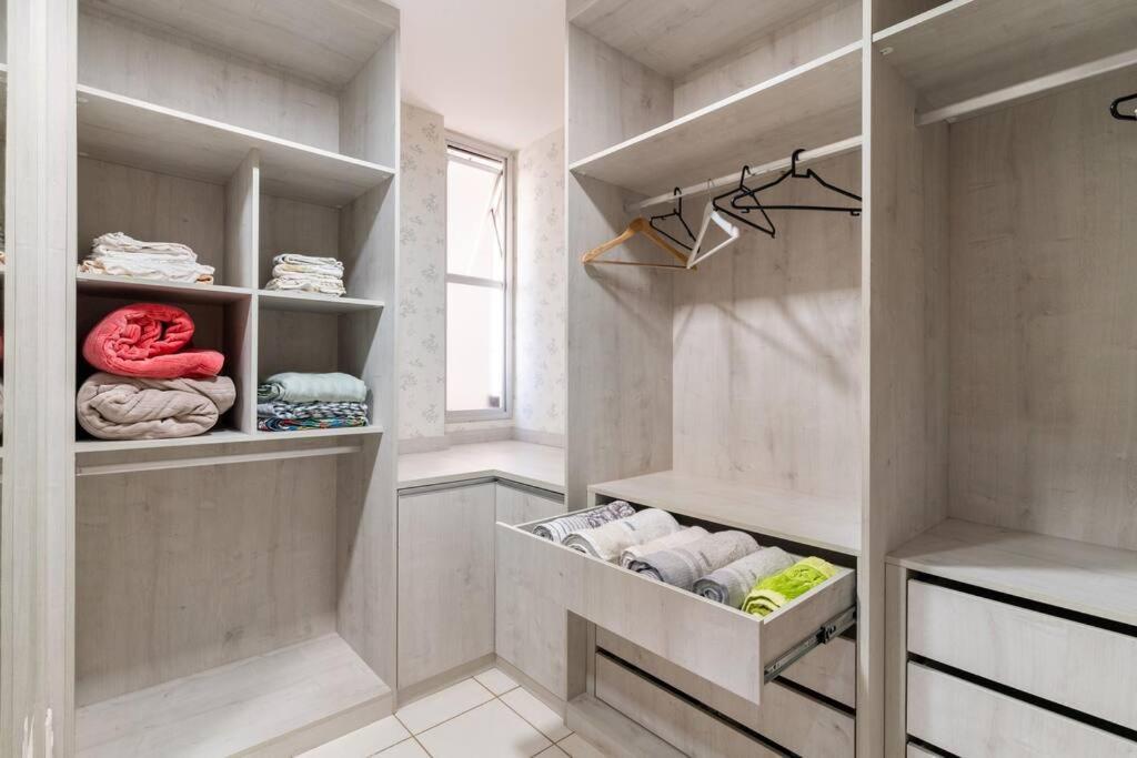 Ap 2 Qtos, Estacao Aguas Claras Ate 6 Apartamento